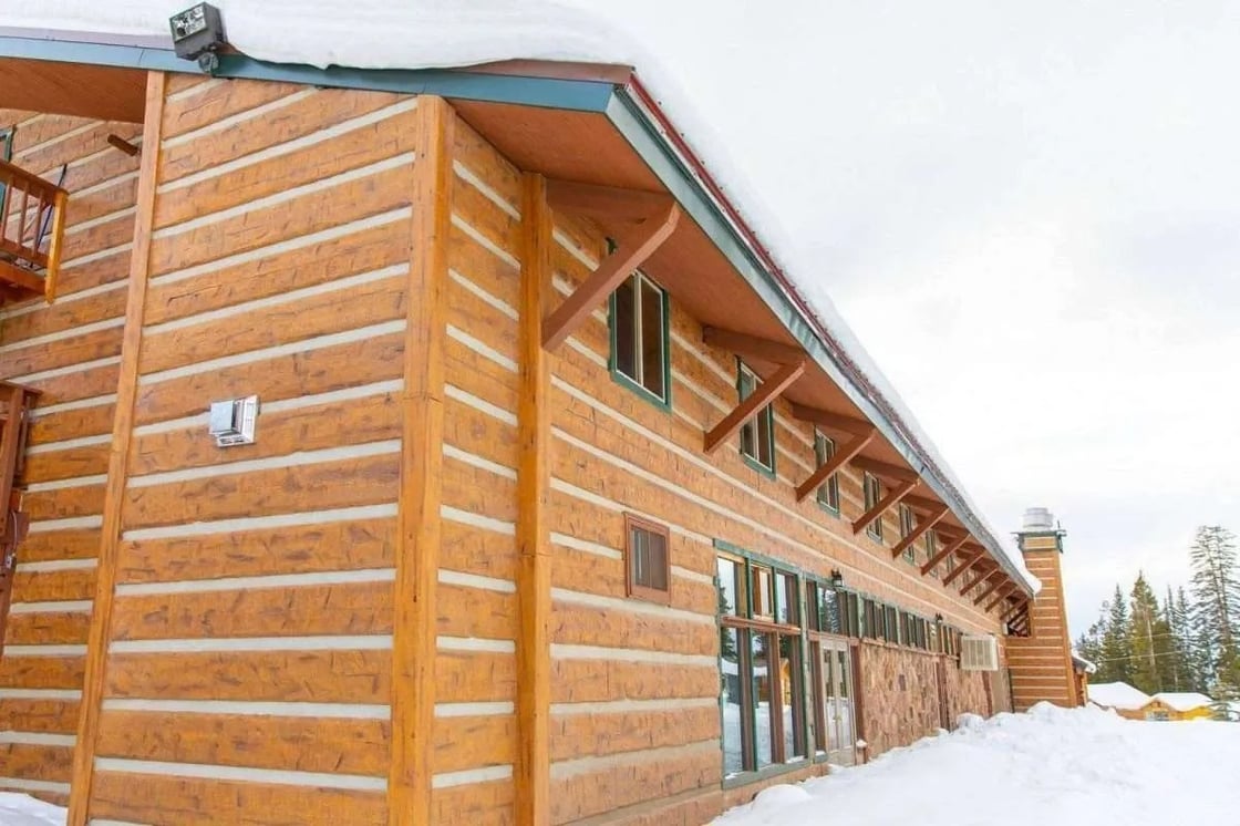 imgi_40_Togwotee_Mountain_Lodge_Exterior_EverLog_Concrete_Log_Siding_Renovation_10-scaled